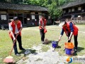 隆回县金石桥镇组织开展环境卫生大清洁活动