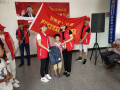 奉献红马甲 无私付青春