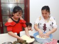 大祥区西直街小学开展“端午 包粽子传统文化”亲子体验活动