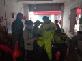 警民一家亲，创文路上爱心群众送温暖
