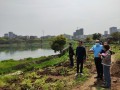 北塔区状元洲街道：清理河滩守护碧水蓝天