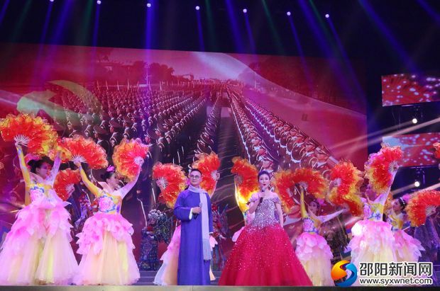 开场舞《欢天喜地过大年》