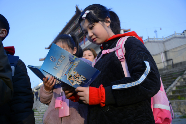 打造平安渡运，需要注意一些什么？孩子们都非常关注。.jpg