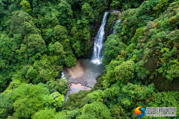 黄桑生态旅游区六鹅洞瀑布