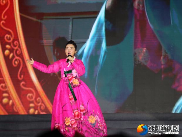 中央民族歌舞团 汴《花仙女金达莱》