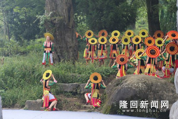 “南国雪峰、花飞花瑶” 实景演出现场2