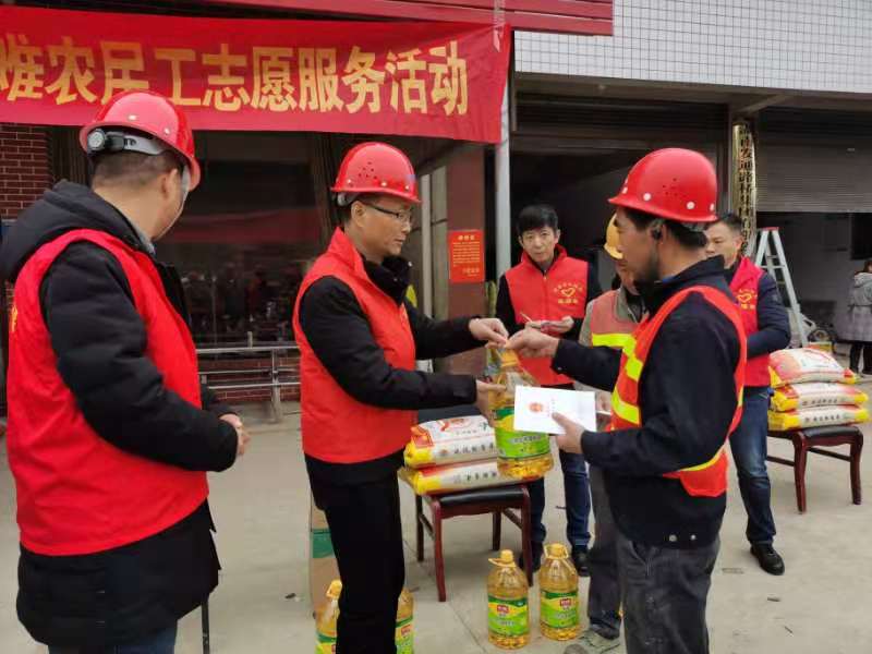 北塔区人社局打造“铁饭碗”送服农民工4.jpg