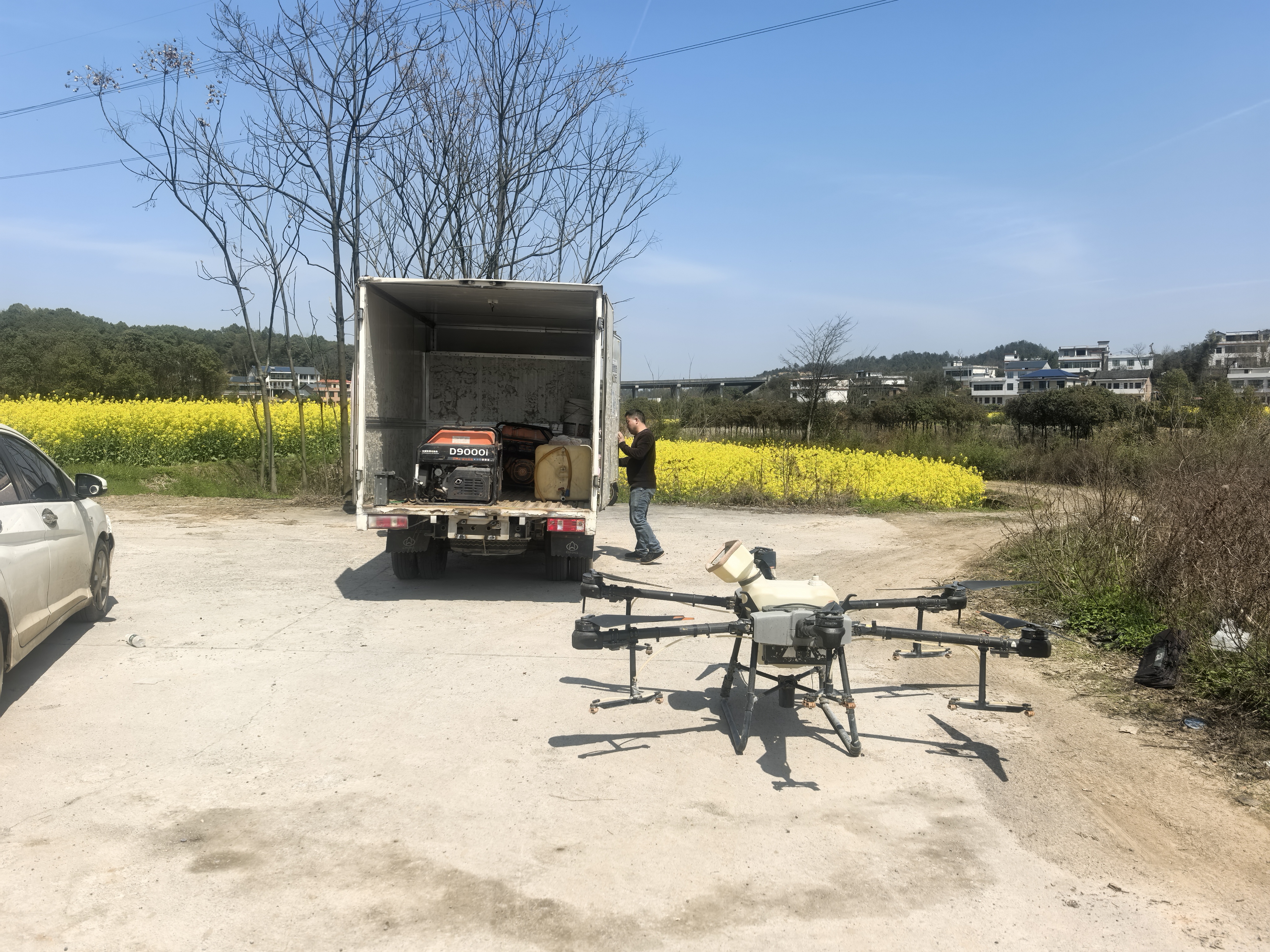 无人机飞防.jpg