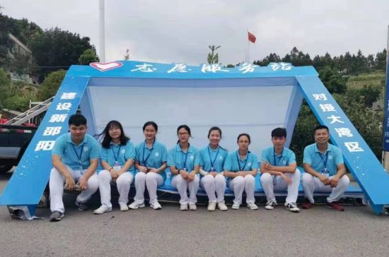 服务站的志愿者们